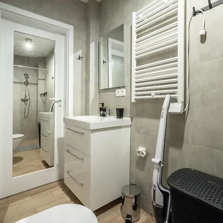 Apartament Wigurytower 102 *