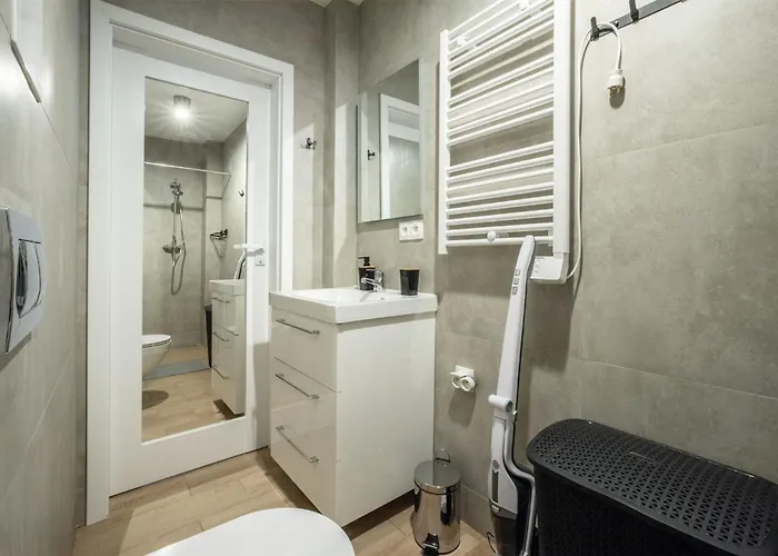 アパート Wigurytower 102 *